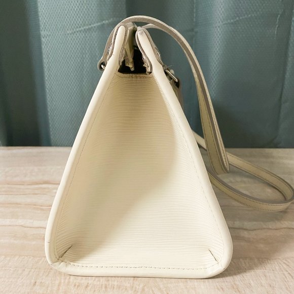 Louis Vuitton Epi Leather Madeleine Pm Ivory Beige - Picture 11 of 16